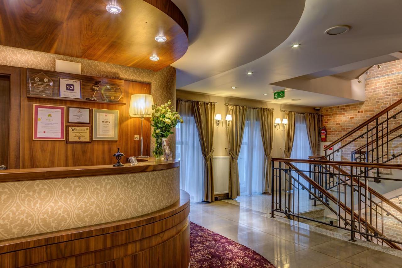 Hotel-Restauracja Platan Chrzanów Exteriör bild