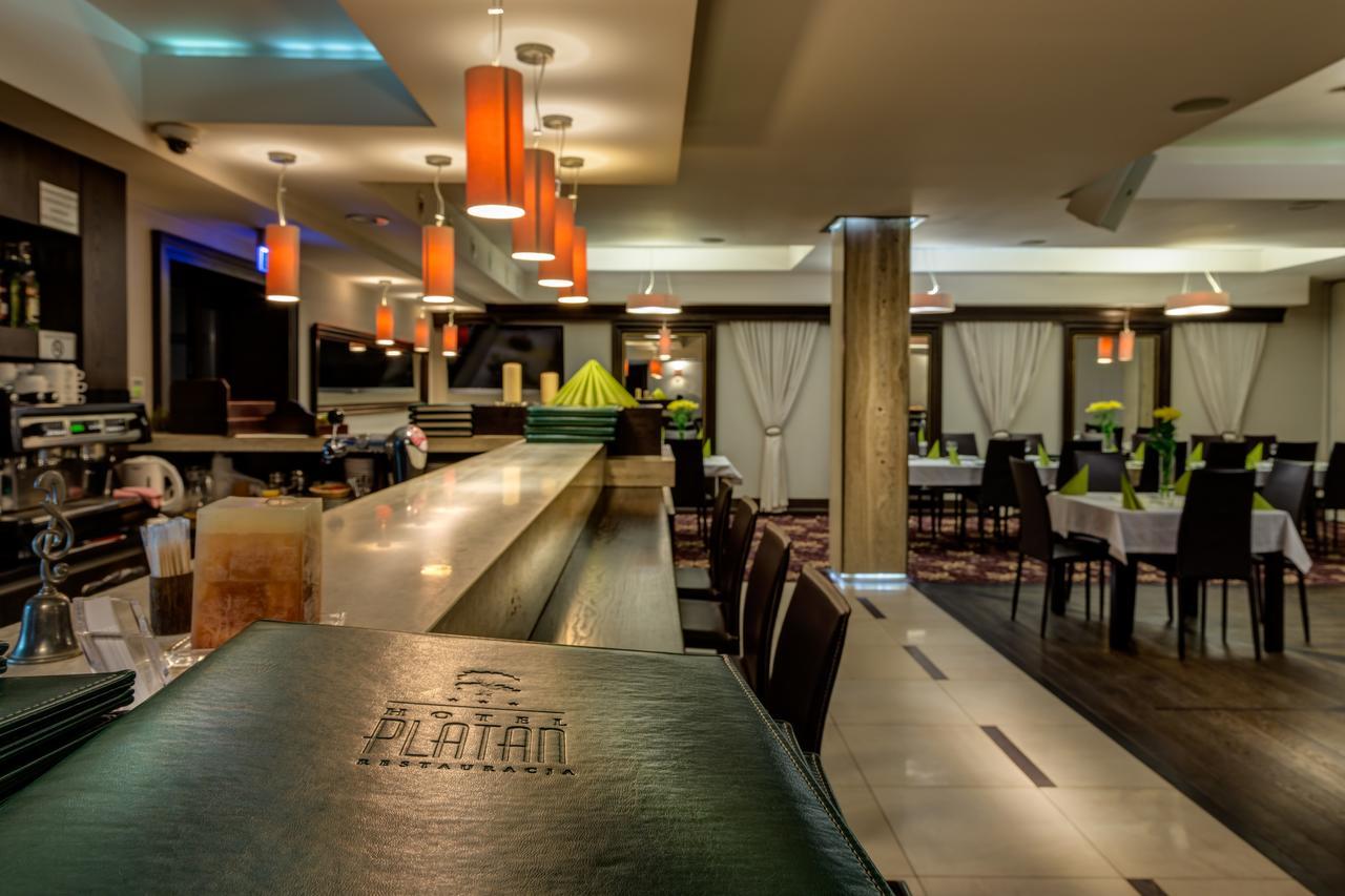 Hotel-Restauracja Platan Chrzanów Exteriör bild